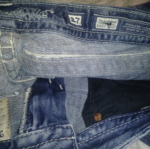 Cute Pair of Miss Me* - Picture 5 of 7